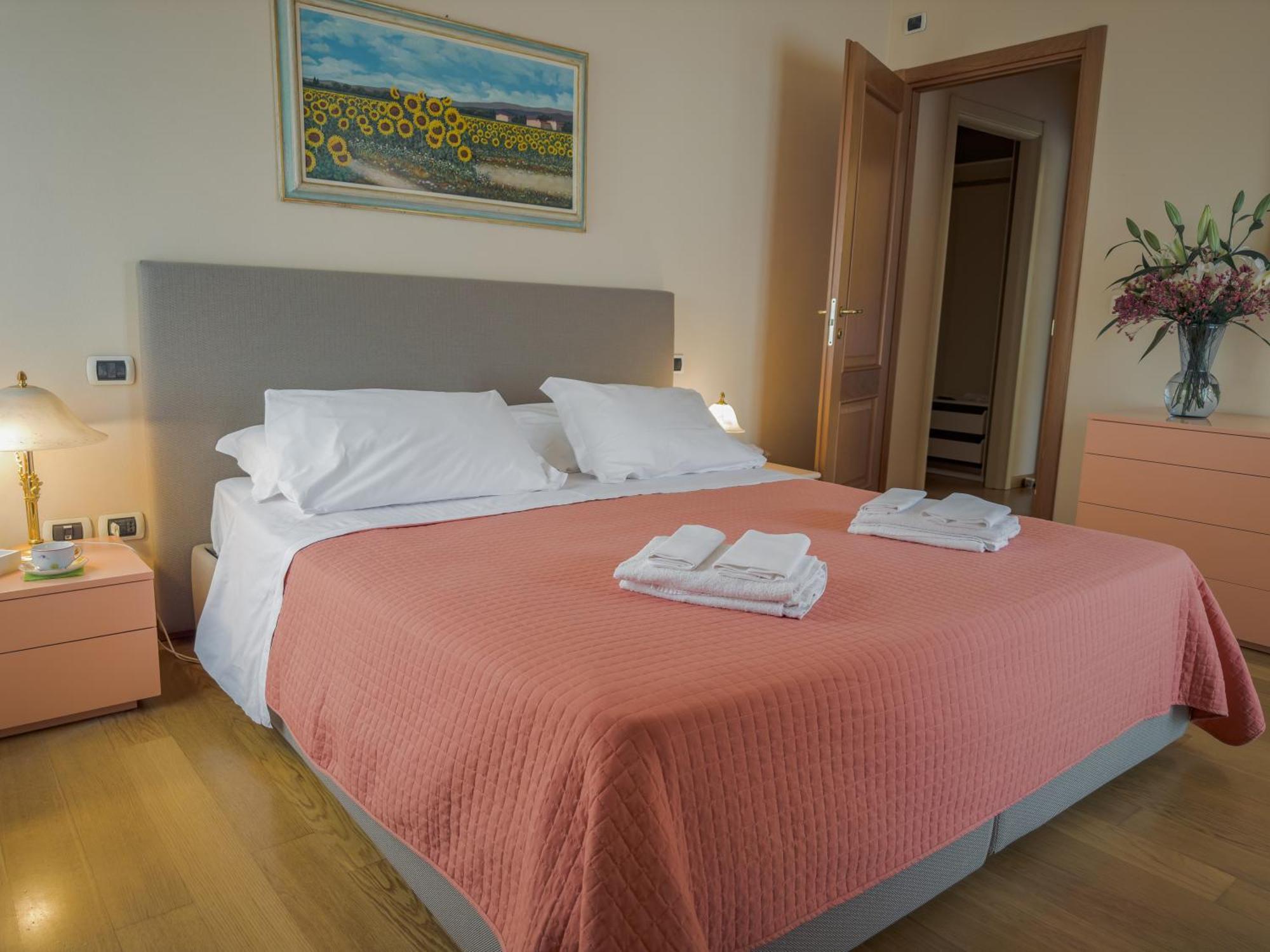 Casa Paolina Aparthotel Lucca Bagian luar foto