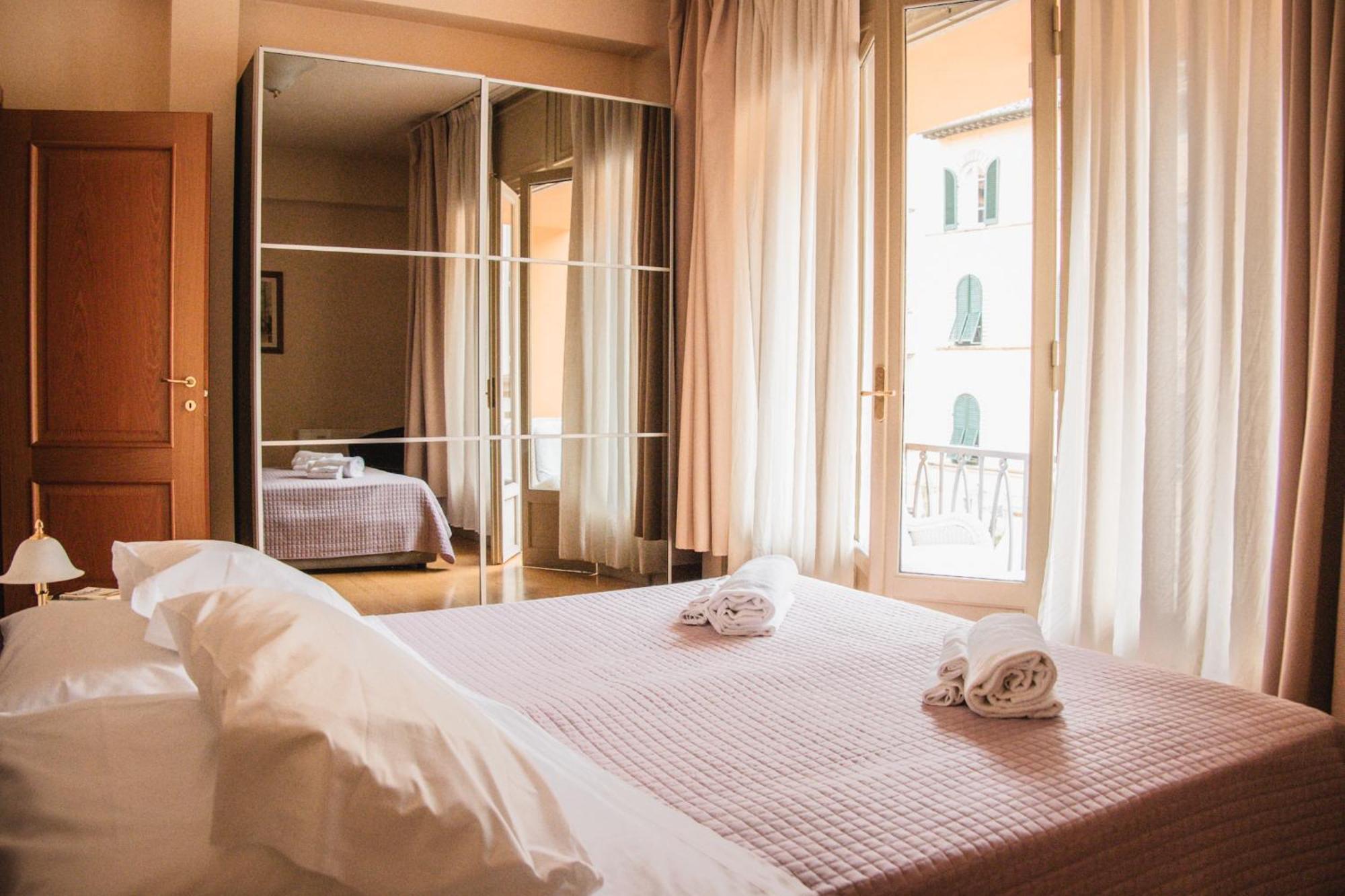 Casa Paolina Aparthotel Lucca Bagian luar foto